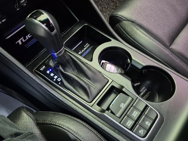 6081501201R8.jpg
