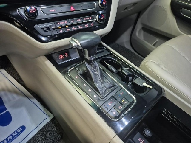 6081500452R8.jpg