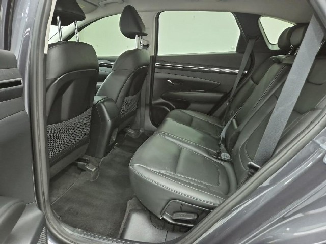 6081000743R12.jpg