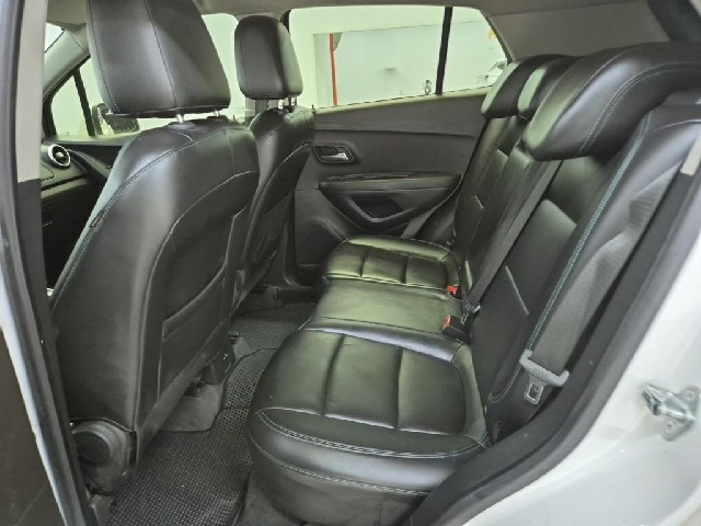 6081501566R12.jpg