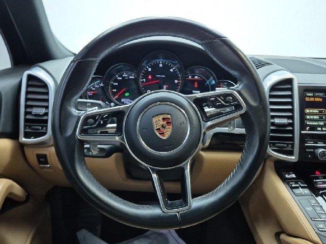 6081002131R9.jpg