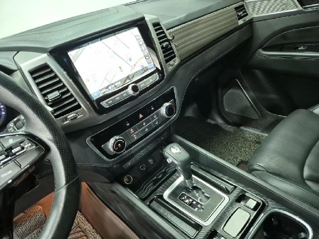 6081000869R10.jpg