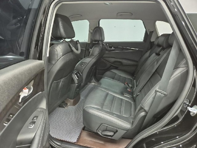 6081000845R12.jpg