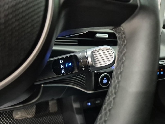 6081000817R8.jpg