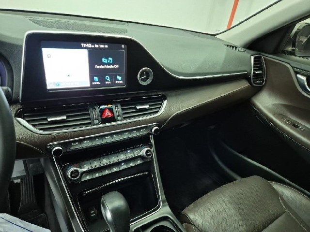6081000240R10.jpg