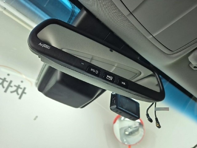 6081000240R16.jpg