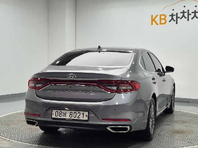6081000240R3.jpg