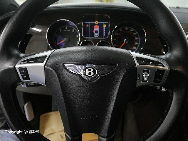 2011501702R8.jpg