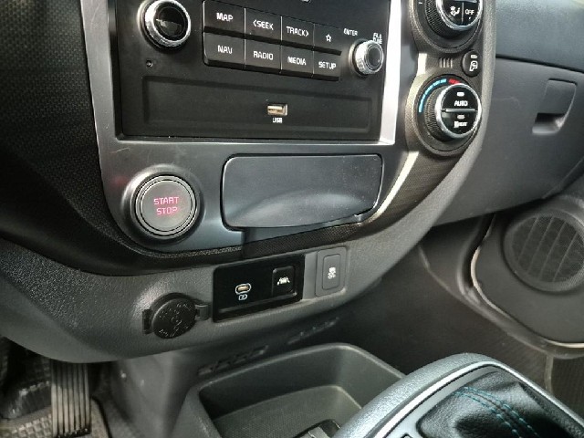 6071501621R15.jpg
