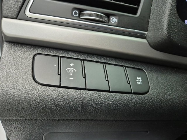 6081000801R16.jpg