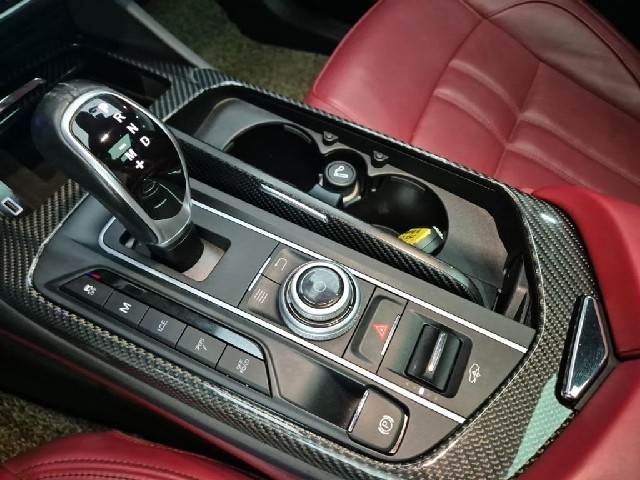 4061002743R8.jpg