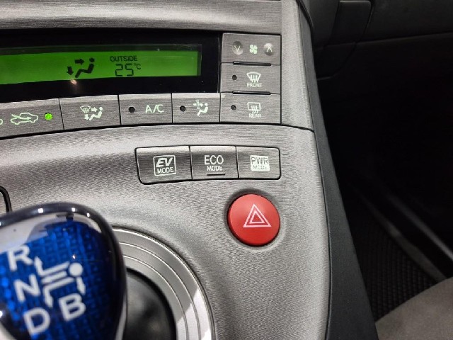 6081000530R19.jpg