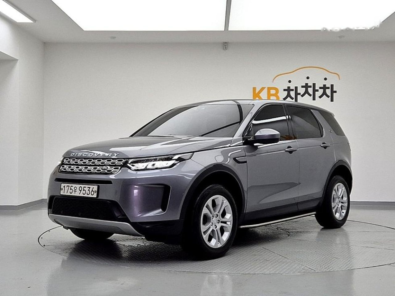 2020 Land Rover Rover, photo 1 of 1