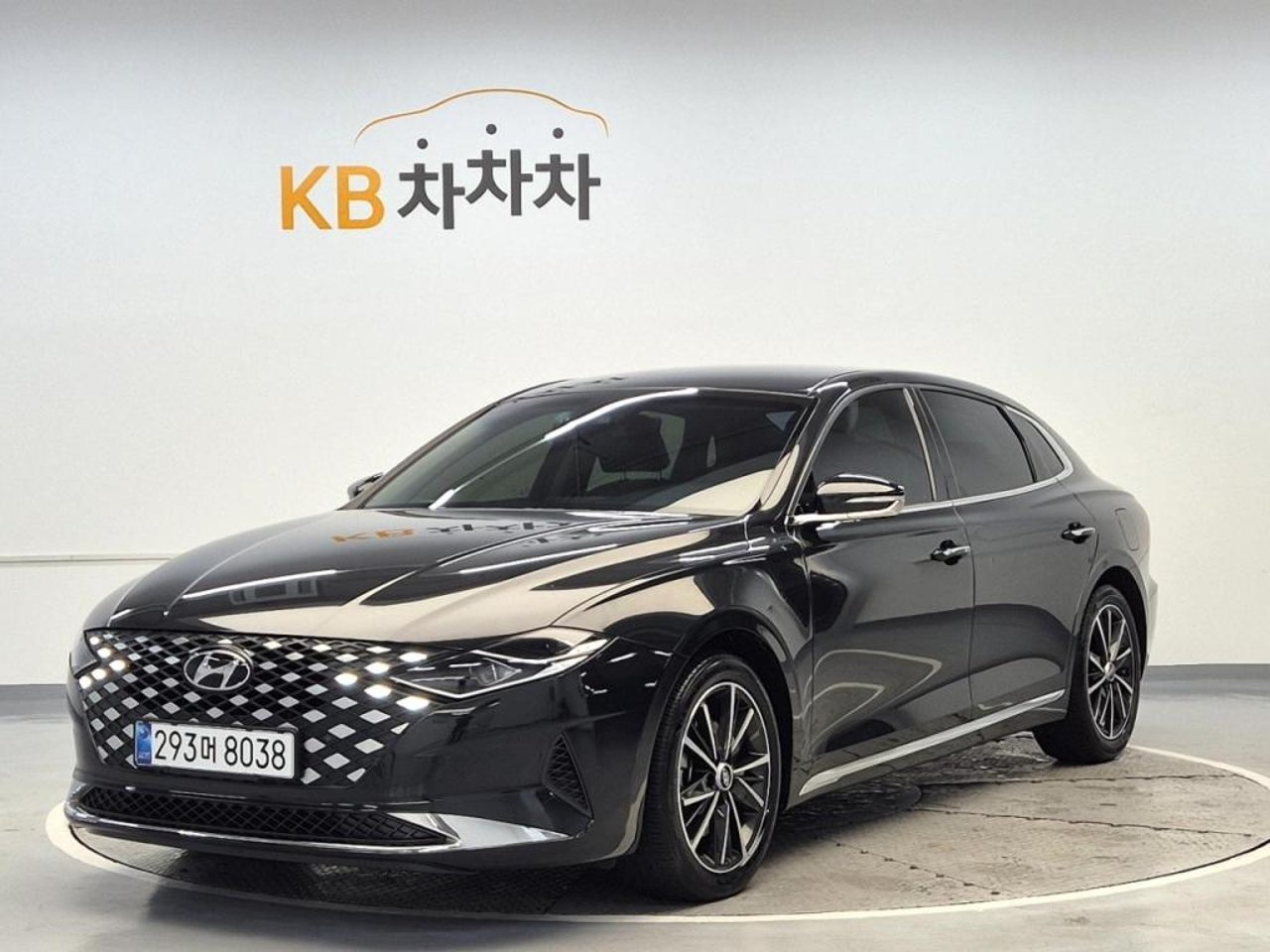 2021 Hyundai Grandeur, photo 1 of 1