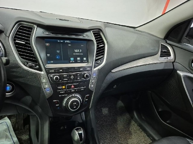 6081000860R10.jpg