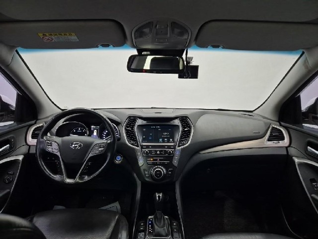 6081000860R7.jpg