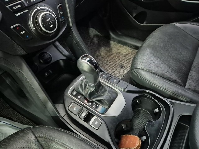 6081000860R8.jpg