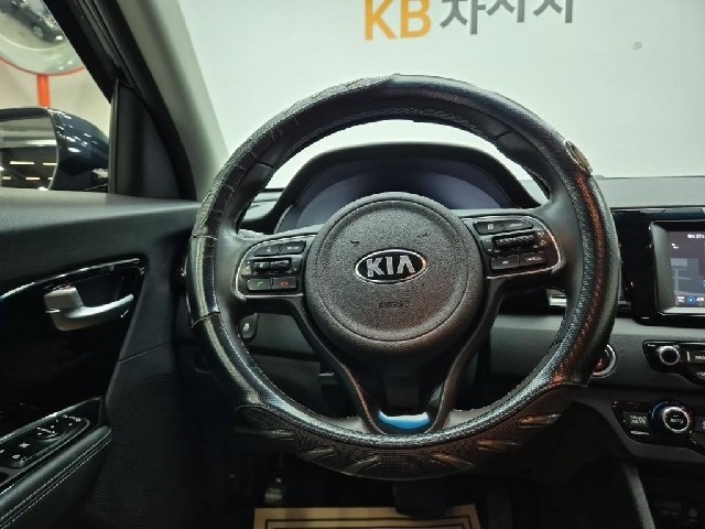 6081001878R9.jpg