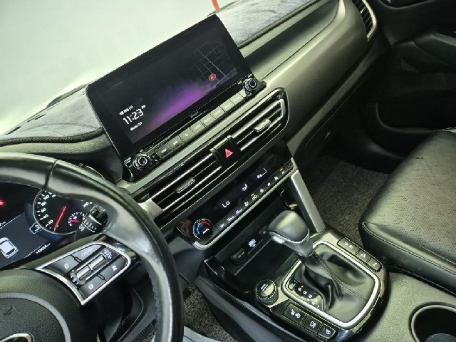 6081500403R10.jpg