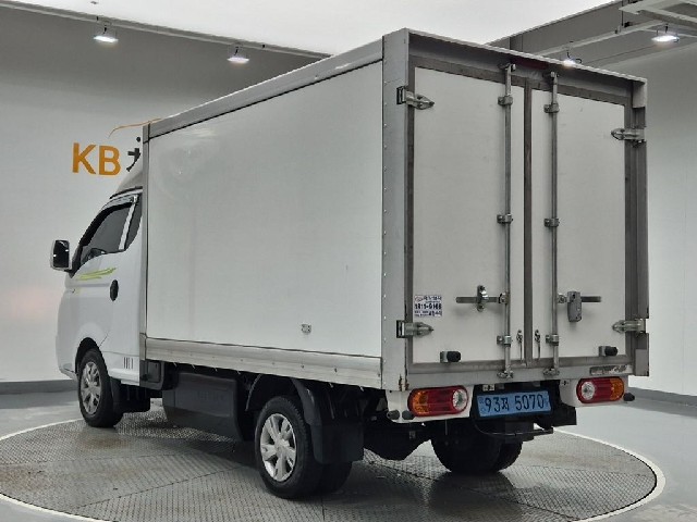 6081000273R2.jpg