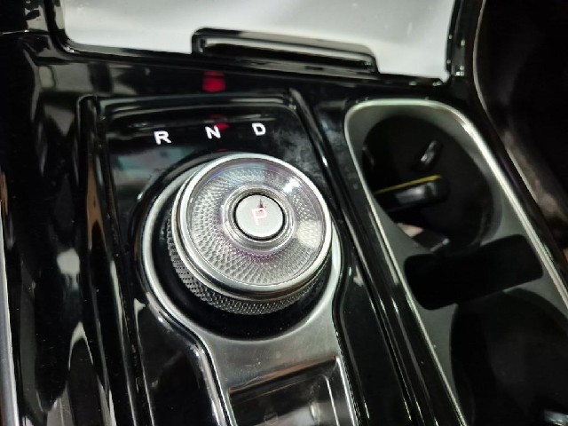 6081000846R8.jpg