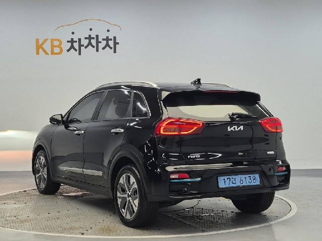 6081500700R2.jpg