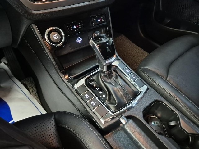6081501390R8.jpg