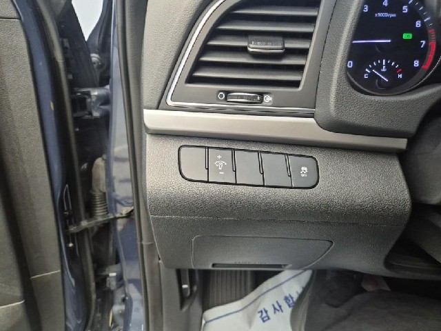 6081000212R16.jpg