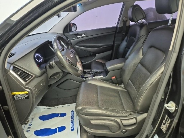 6081501221R11.jpg