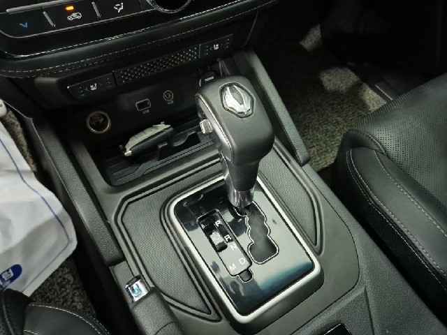 6081001621R8.jpg