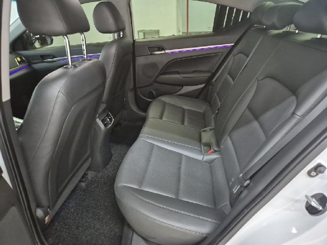 6071502118R12.jpg
