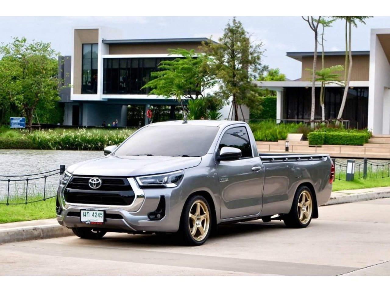 2020 Toyota Hilux, photo 1 of 1