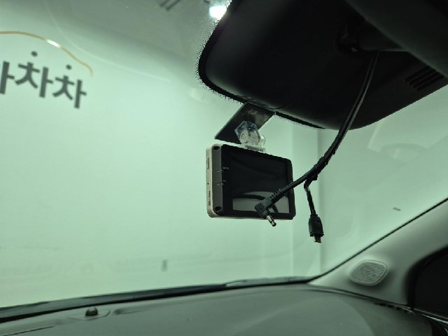 6081000006R17.jpg