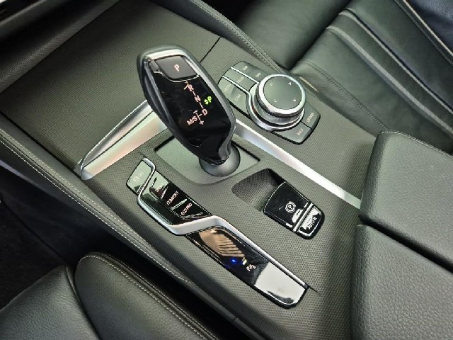 6081500788R8.jpg