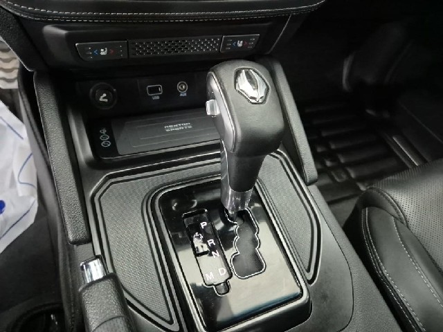 6071001953R8.jpg