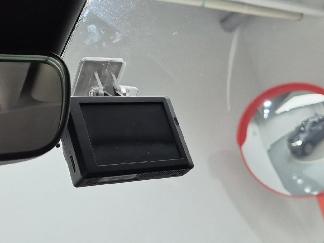 6091000684R17.jpg