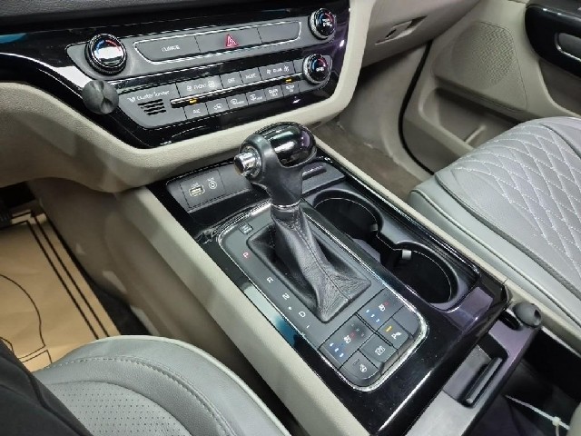 6081000197R8.jpg