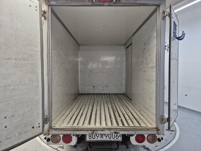 6071501627R16.jpg