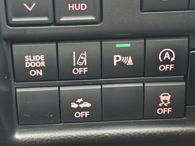27082466_carP_l_8.jpg