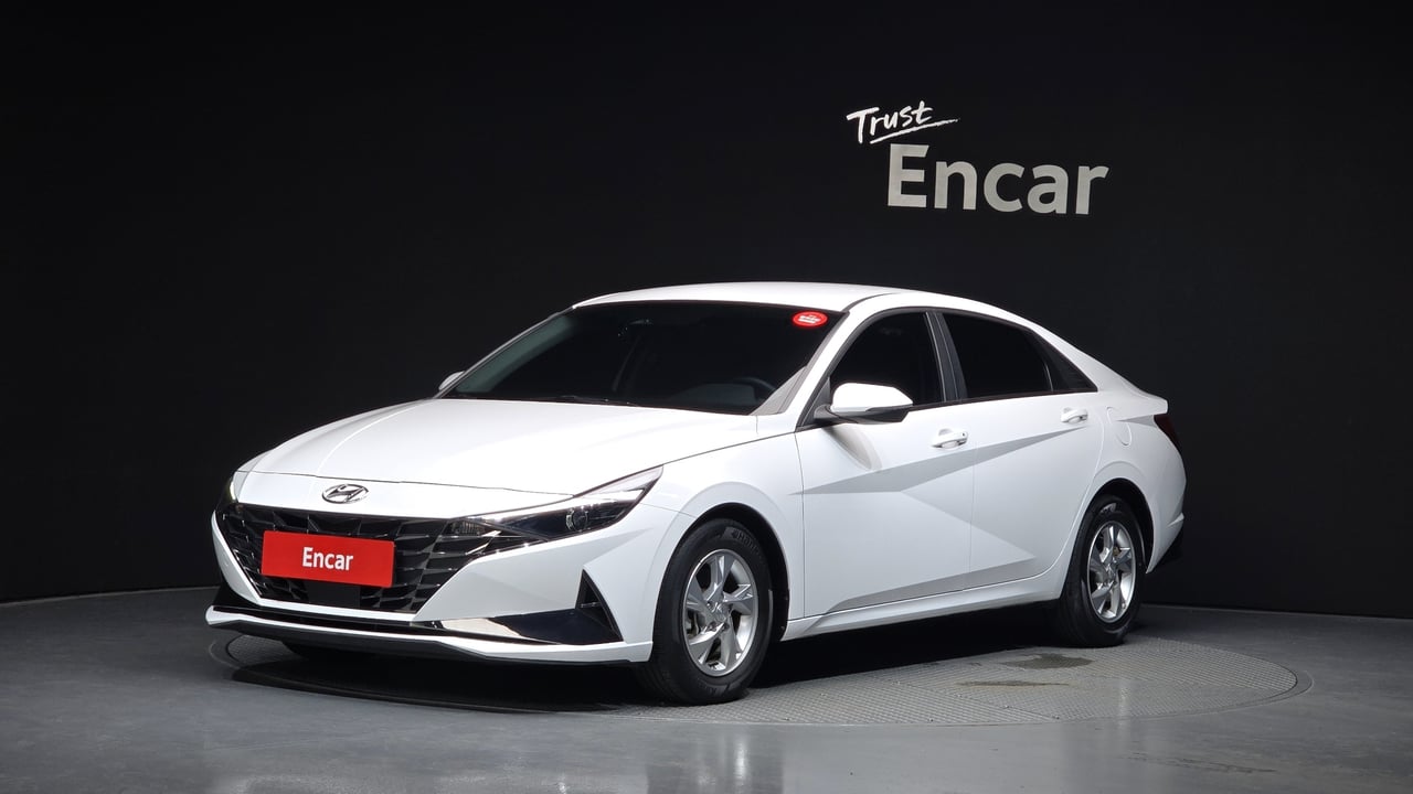 2023 Hyundai Avante, photo 1 of 1