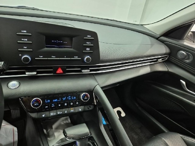 6081001562R10.jpg
