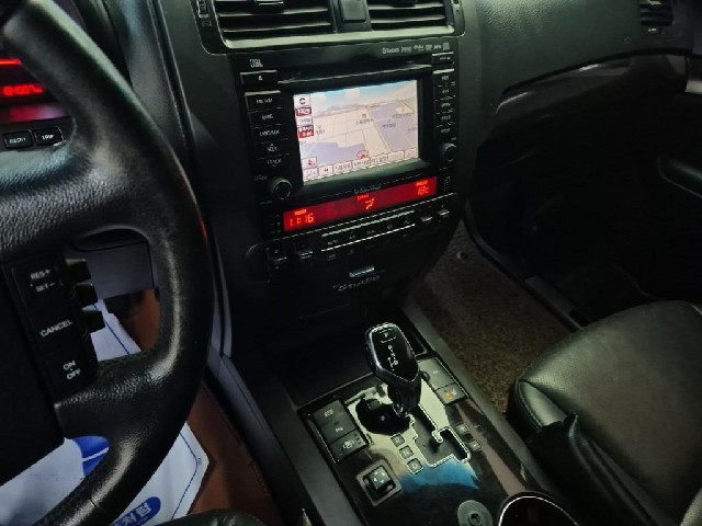 6051500258R10.jpg