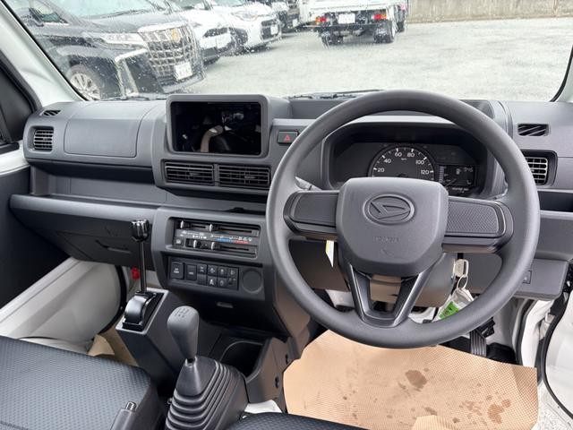 0720327A30260705W00119.jpg
