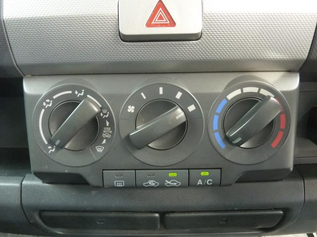 0404221A30250725W00104.jpg