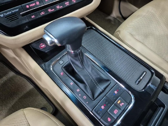 6101002257R8.jpg