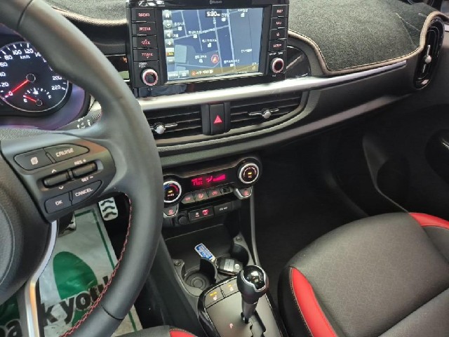6051500445R10.jpg