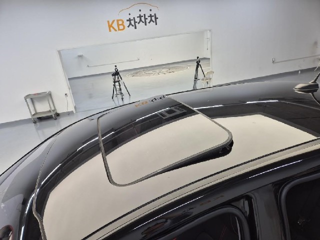 6051500445R13.jpg