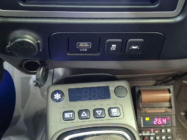 6081501974R13.jpg