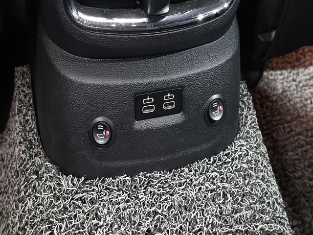 674d34317bbe4dca8aba120cccb11019.jpeg