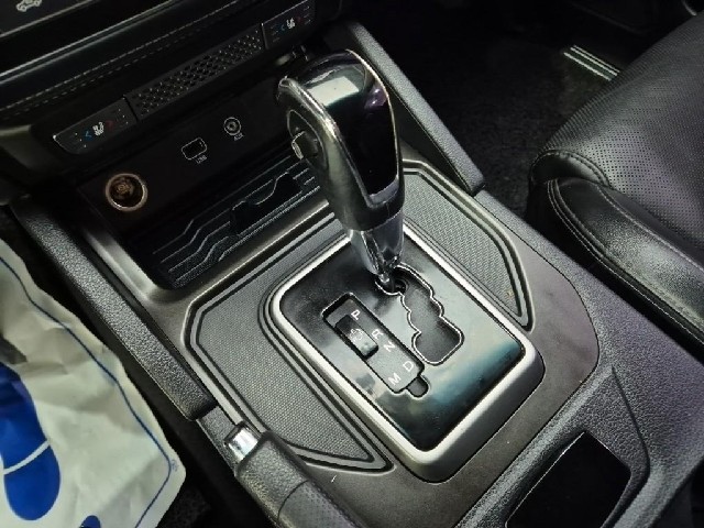 6101000817R8.jpg